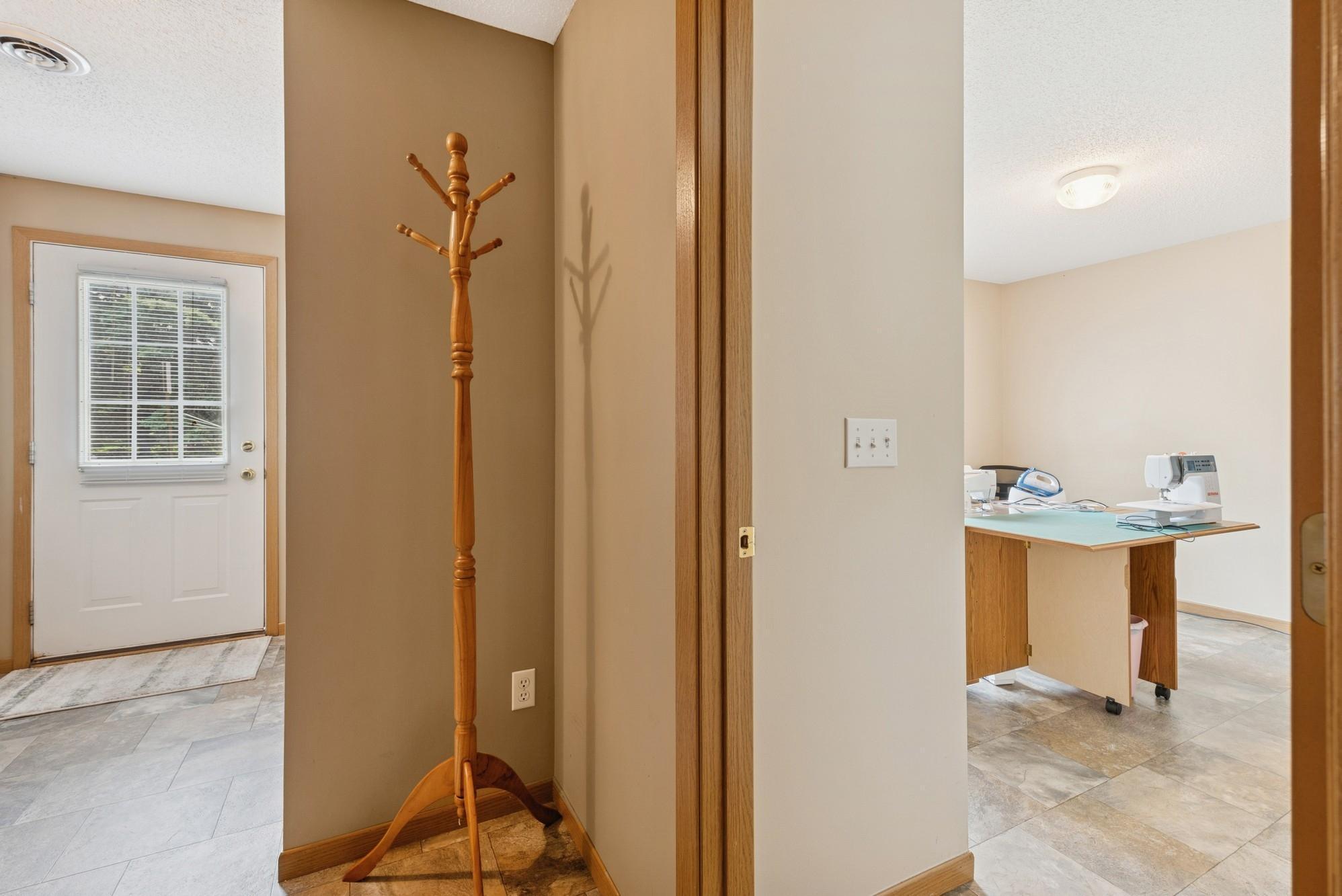 15548 Float Lane 104