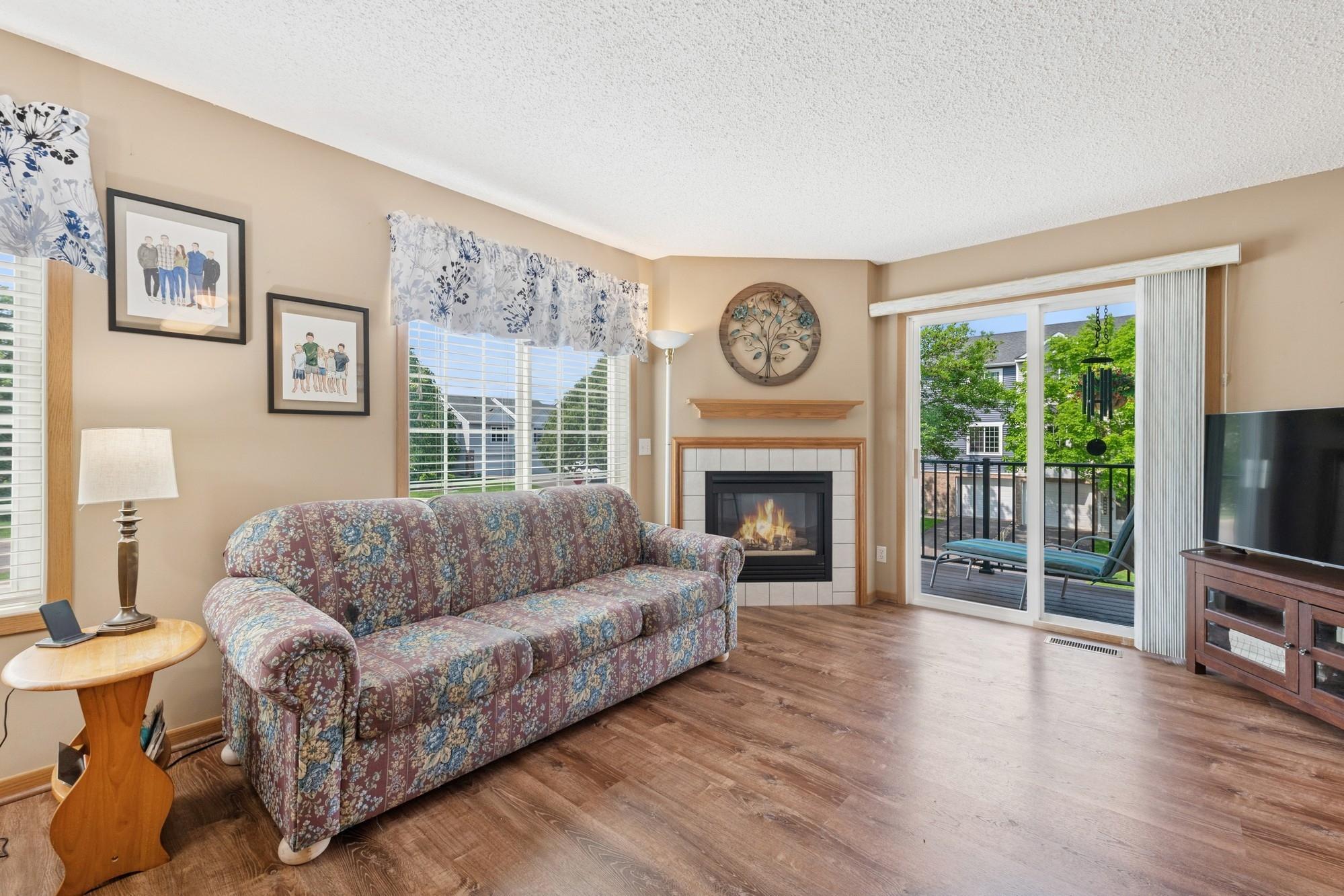 15548 Float Lane 104