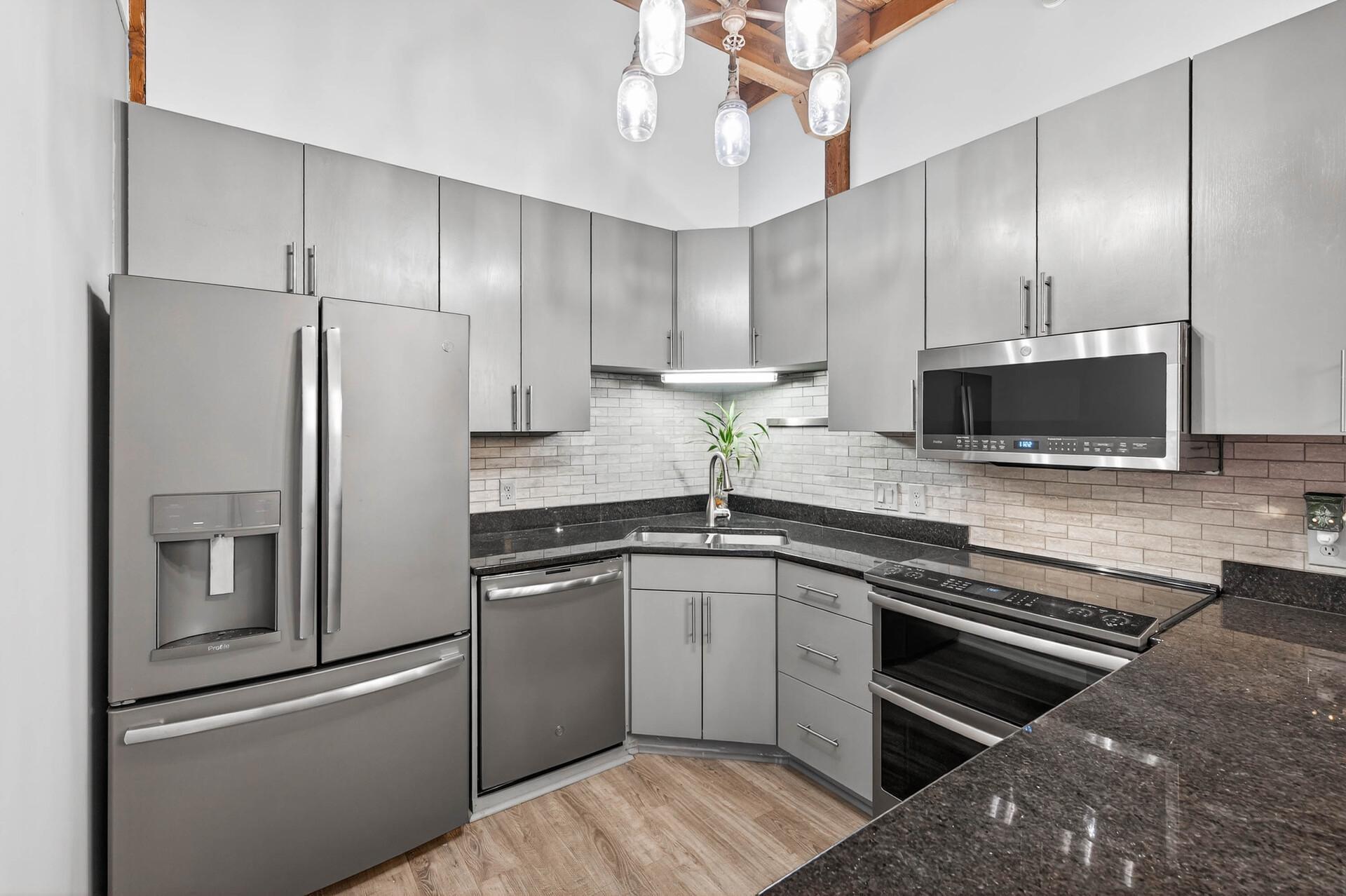 400 N 1st Street 611