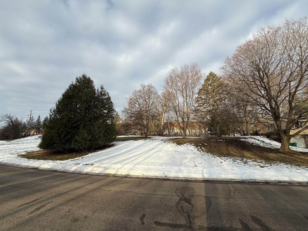Photo of 5600 Shorewood Lane, Excelsior, MN 55331 (MLS # 7029295)
