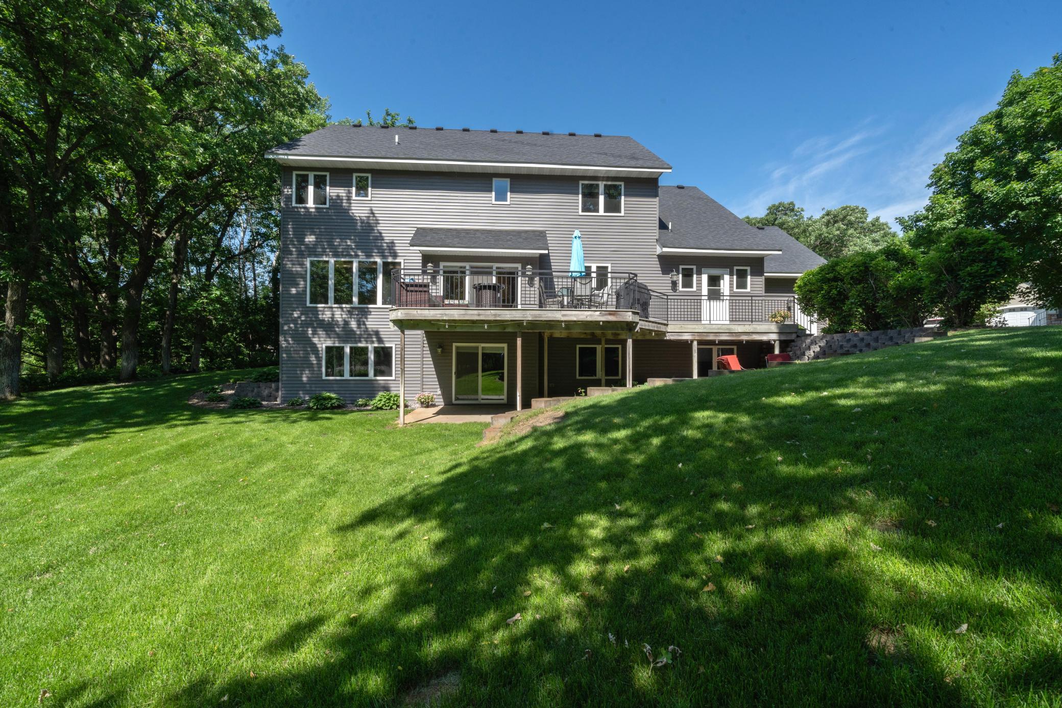 2089 Whispering Oaks Drive NE
