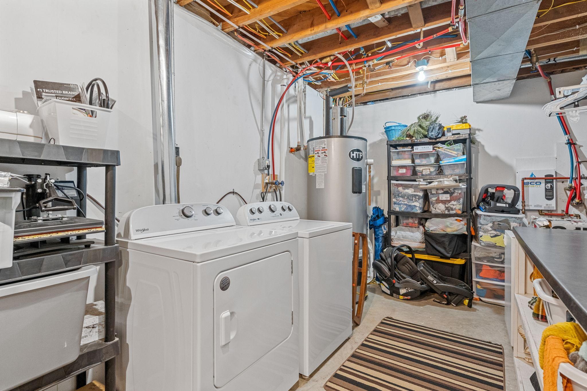 Ellendale, Minnesota 56026, United States, 3 Bedrooms Bedrooms, ,2 BathroomsBathrooms,Residential,Pending Sale,183446