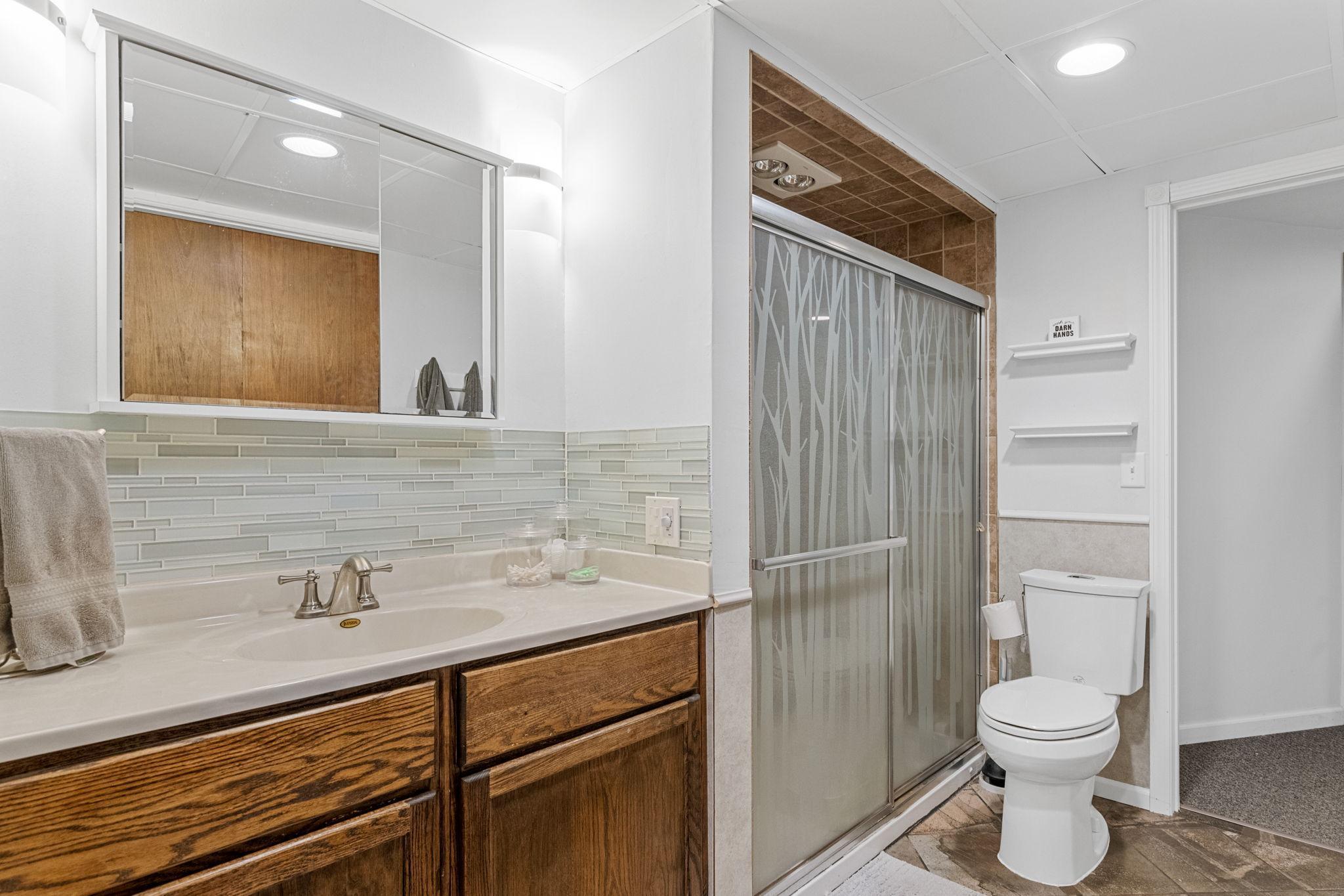 Ellendale, Minnesota 56026, United States, 3 Bedrooms Bedrooms, ,2 BathroomsBathrooms,Residential,Pending Sale,183446