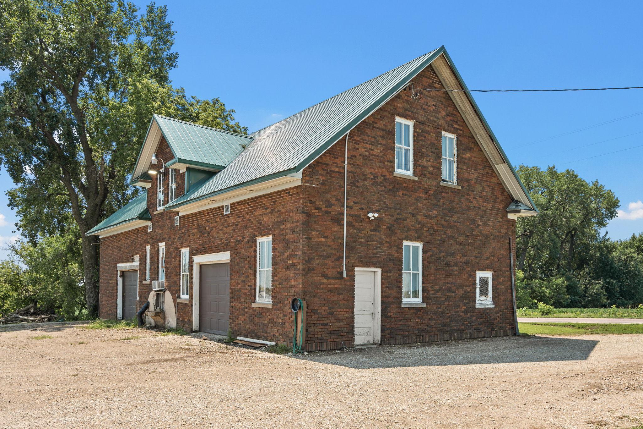 Ellendale, Minnesota 56026, United States, 3 Bedrooms Bedrooms, ,2 BathroomsBathrooms,Residential,Pending Sale,183446