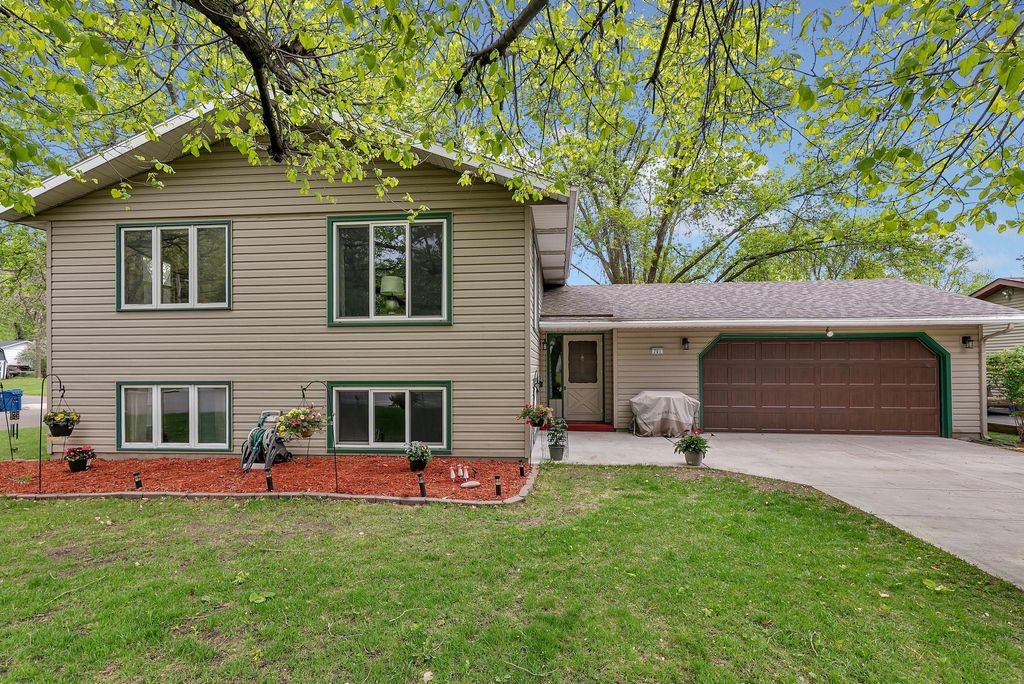 Photo of 701 6th Avenue N, Sauk Rapids, MN 56379 (MLS # 7077415)