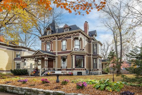 422 Laurel Avenue Saint Paul MN 55102
