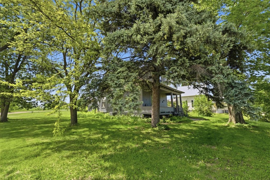 Photo of 201 5th Street N, Grove City, MN 56243 (MLS # 7083729)