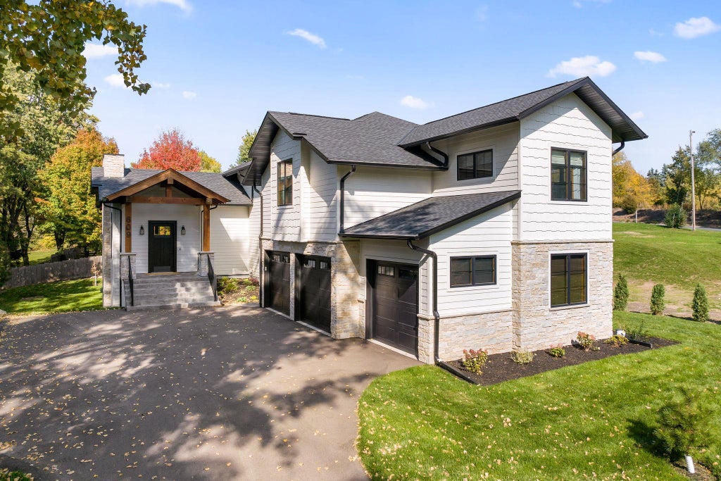 Photo of 609 Callahan Place, Mendota Heights, MN 55118 (MLS # 7148034)