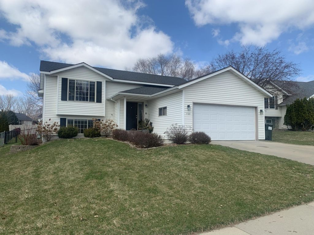Photo of 4583 Savannah Drive NW, Rochester, MN 55901 (MLS # 7049306)
