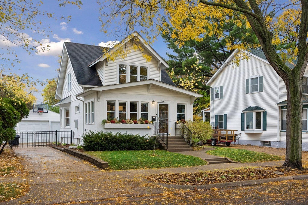 Photo of 3011 W 45th Street, Minneapolis, MN 55410 (MLS # 7166391)