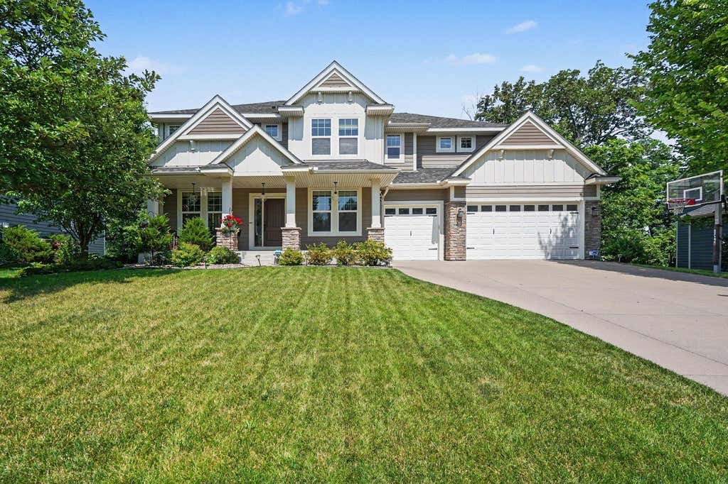 Photo of 5310 Black Oaks Lane N, Plymouth, MN 55446 (MLS # 7113592)