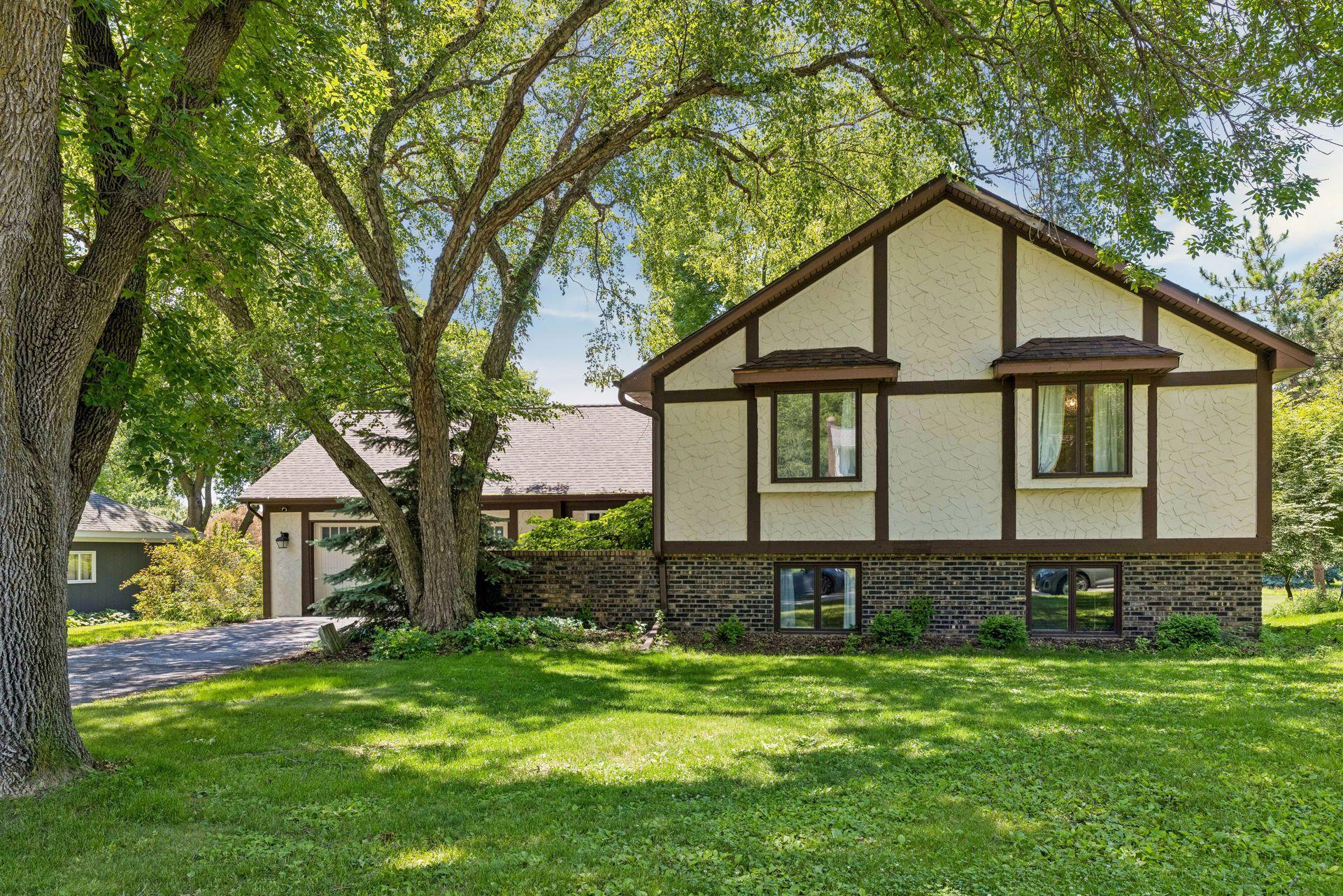 14315 Wedgeway Court