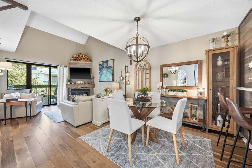 Photo of 7605 Edinborough Way #6318, Edina, MN 55435 (MLS # 7101669)