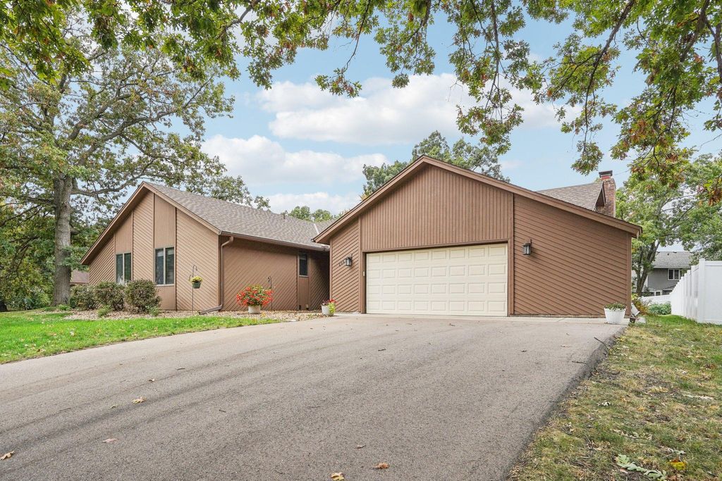 Photo of 2067 Kings Road, Eagan, MN 55122 (MLS # 7067612)