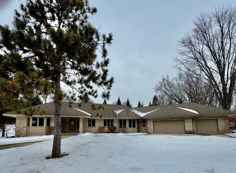Photo of 3161 Blackheath Drive, Saint Cloud, MN 56301 (MLS # 7018875)