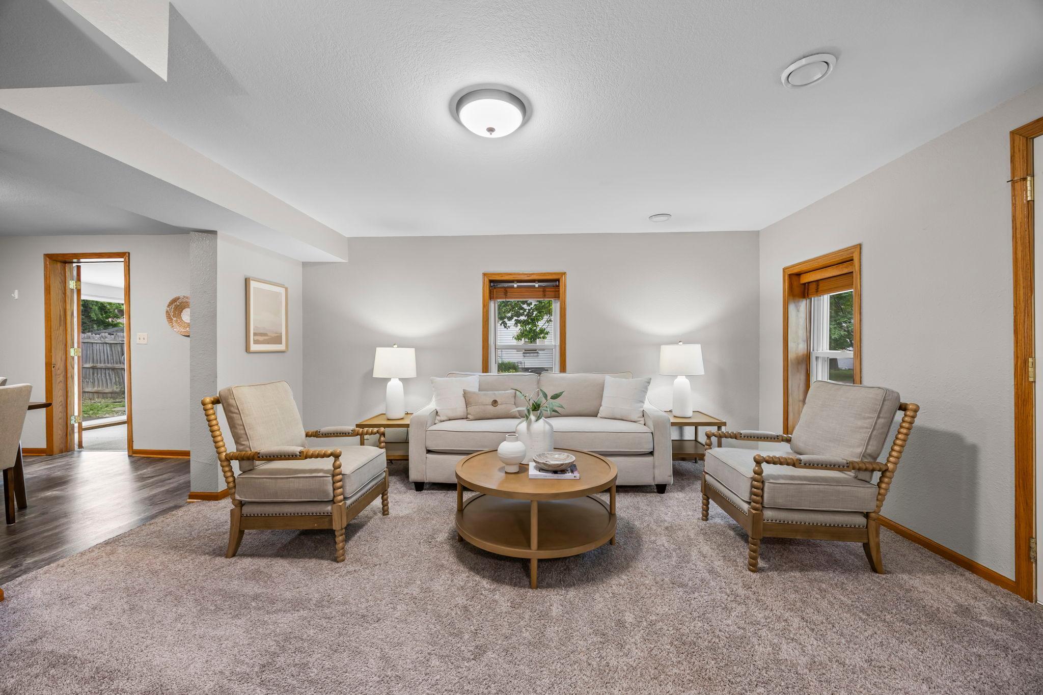 540 6th Street W