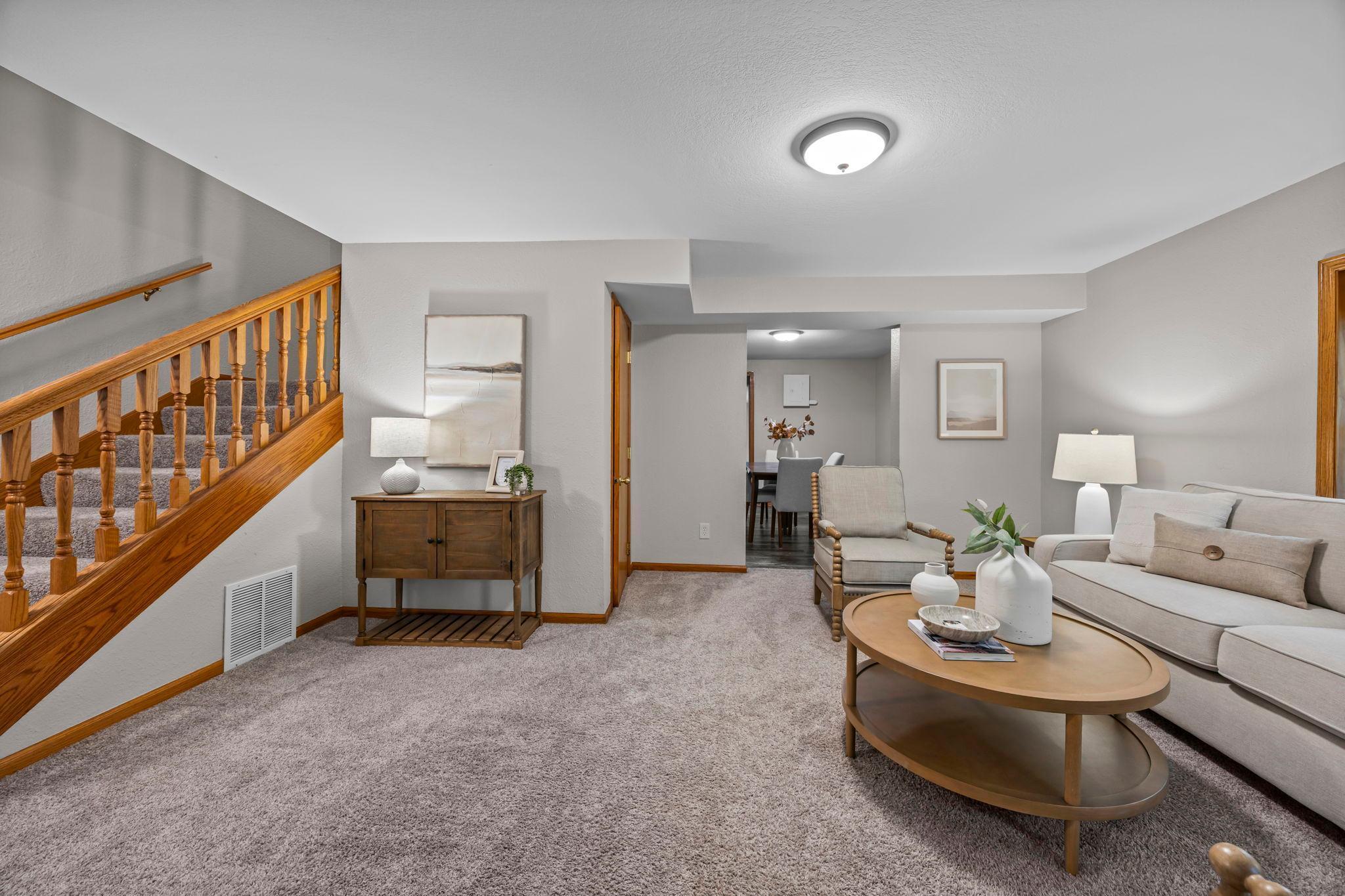 540 6th Street W