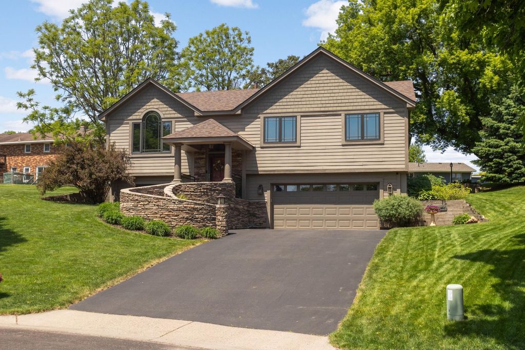 Photo of 1255 Doe Circle, White Bear Lake, MN 55110 (MLS # 7064041)