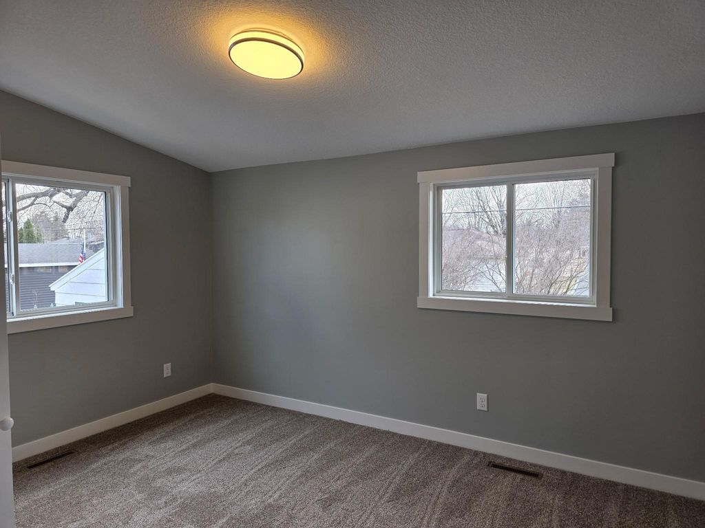 Photo of 810 13th Street SE, Rochester, MN 55904 (MLS # 7017485)