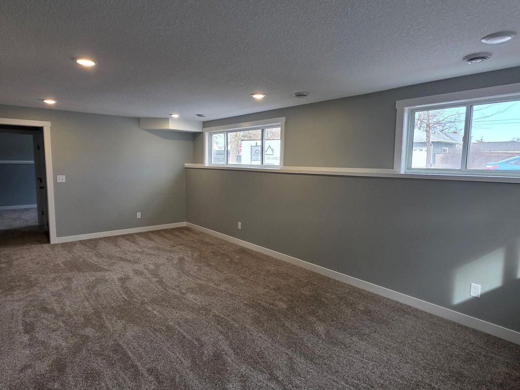 Photo of 810 13th Street SE, Rochester, MN 55904 (MLS # 7017485)