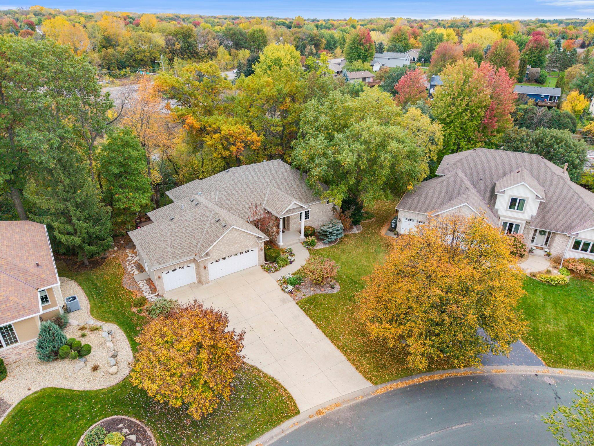 542 Majestic Oaks Court