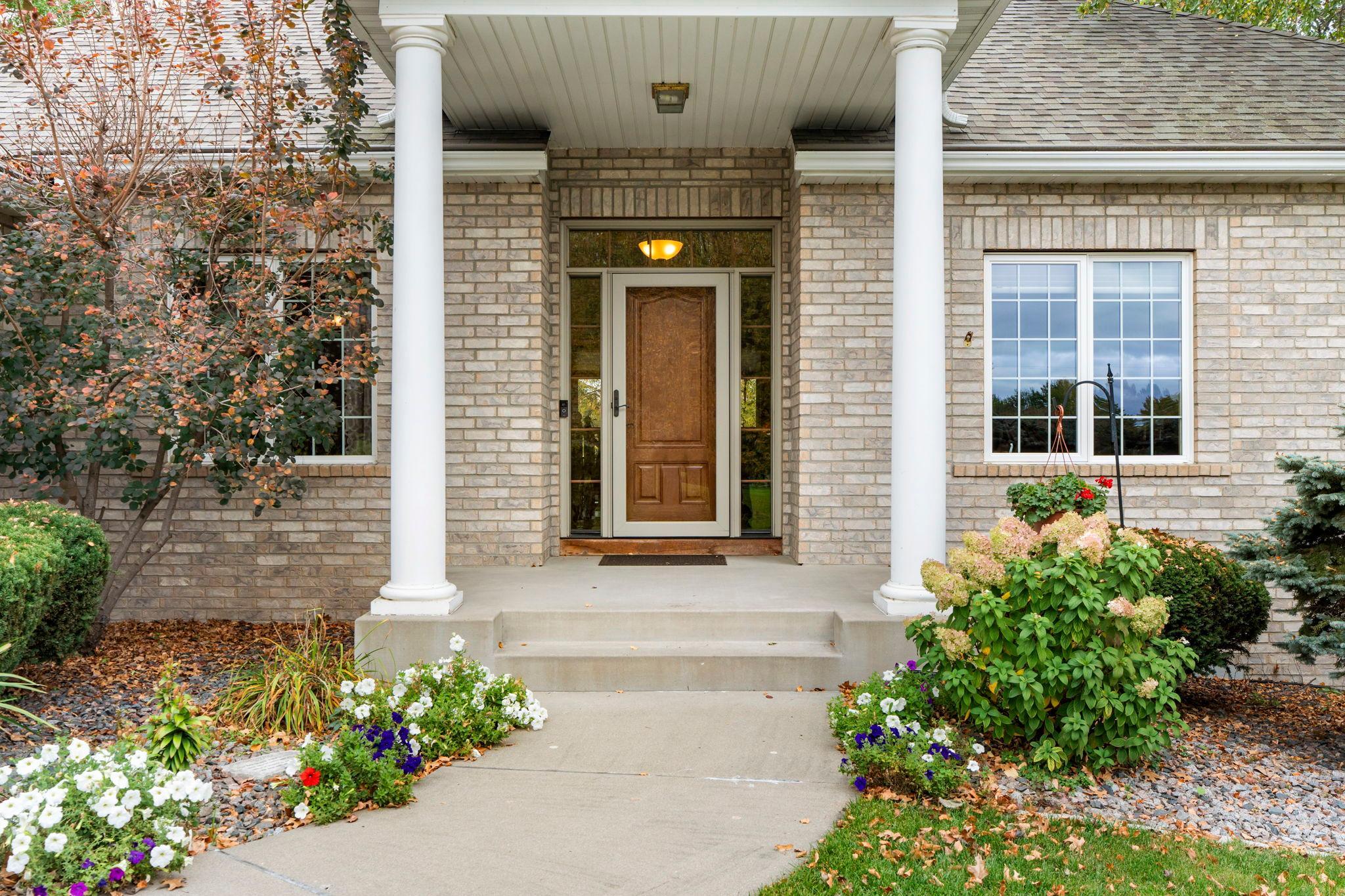 542 Majestic Oaks Court