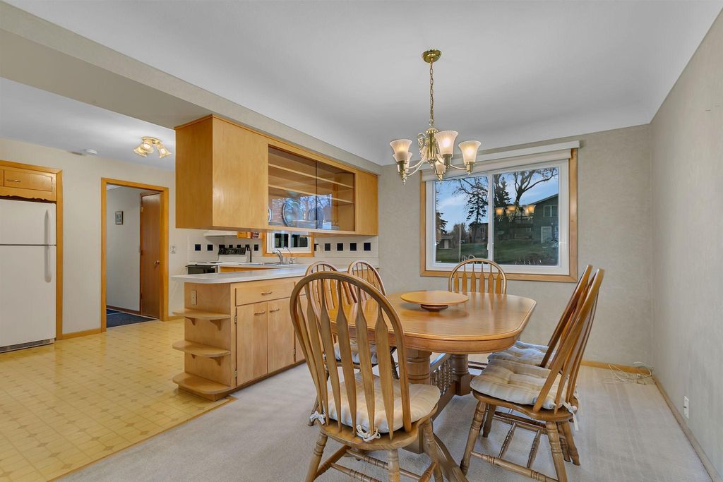 Photo of 33 5th Avenue NW, Hutchinson, MN 55350 (MLS # 7045211)