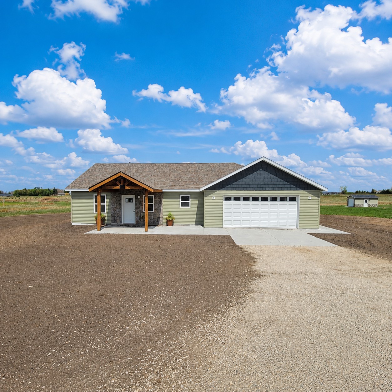 160 Cozy Oak Drive E