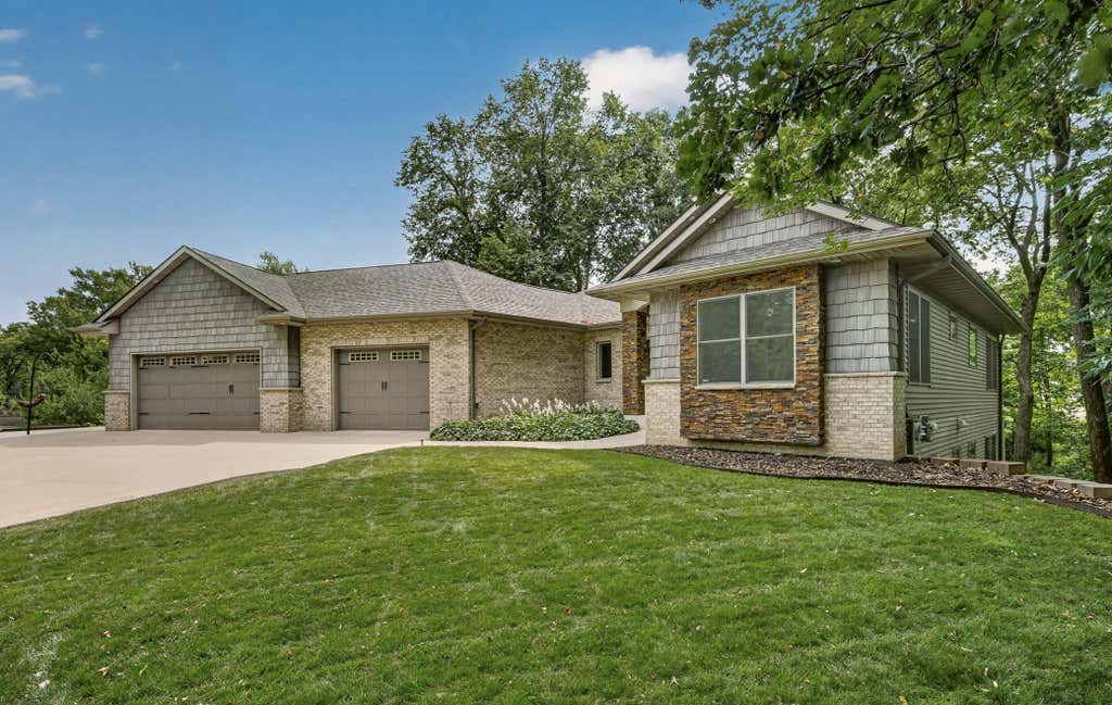 Photo of 2130 Arlen Court SW, Rochester, MN 55902 (MLS # 7122246)