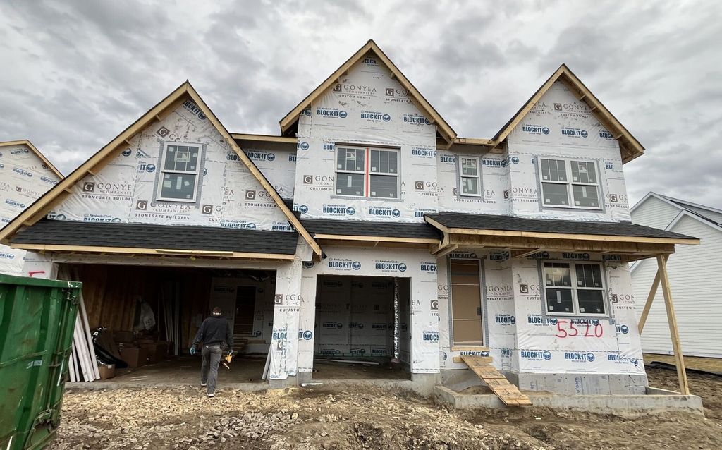 Photo of 5520 Rolling Hills Parkway, Chaska, MN 55318 (MLS # 7055996)