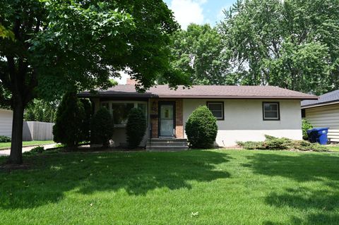 952 Fuller Street S Shakopee MN 55379