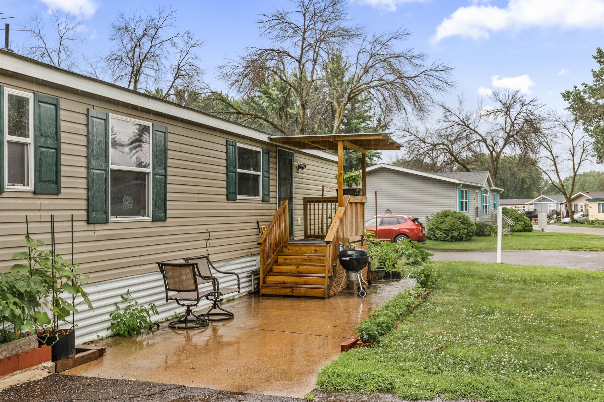 2401 Bison Dr