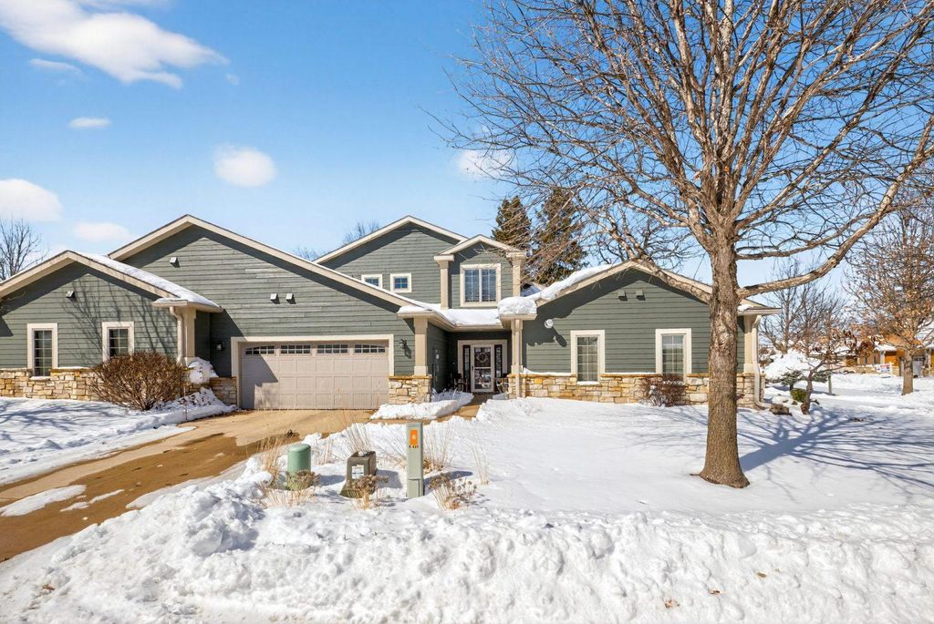 Photo of 671 Panorama Circle NW, Rochester, MN 55901 (MLS # 7040396)
