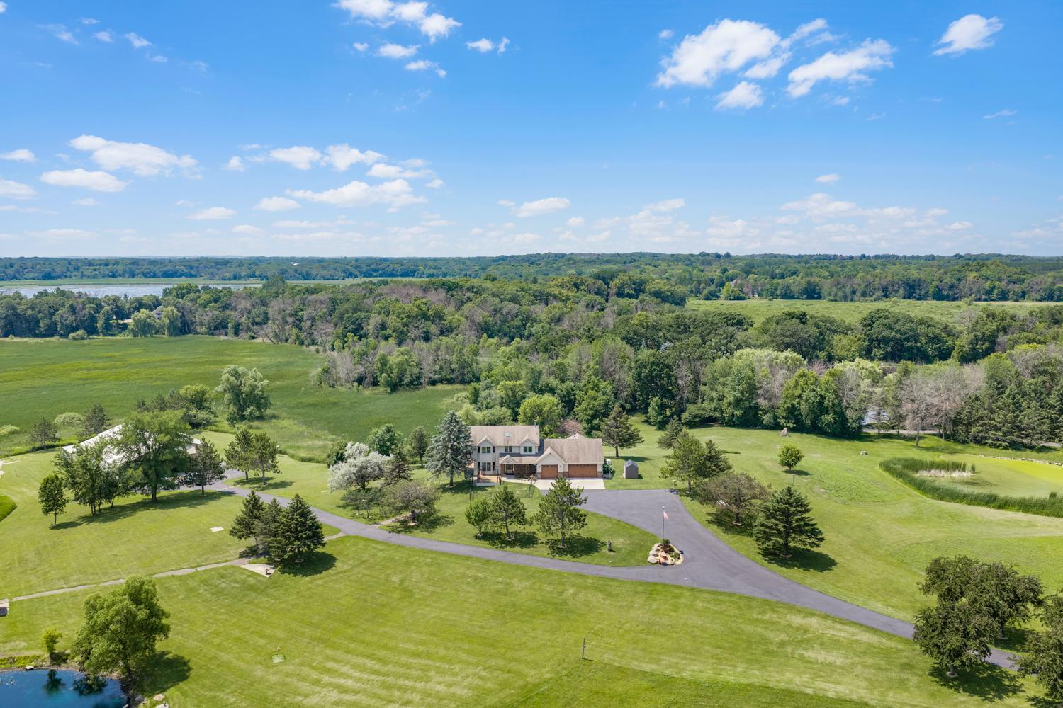 5875 Meadowlark Lane