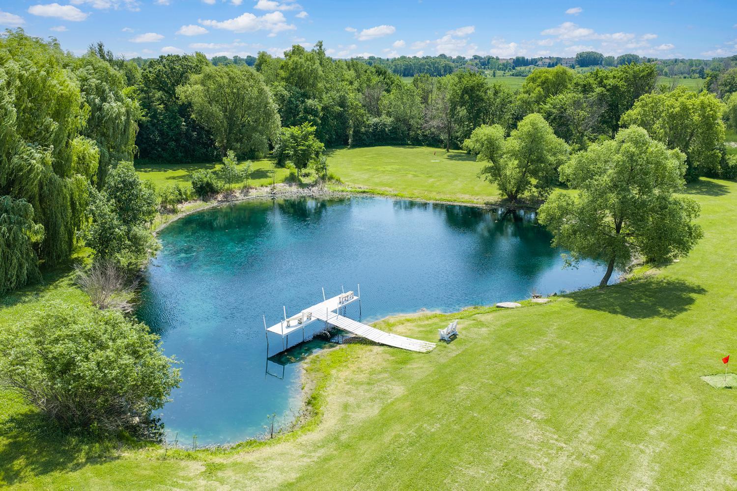 5875 Meadowlark Lane