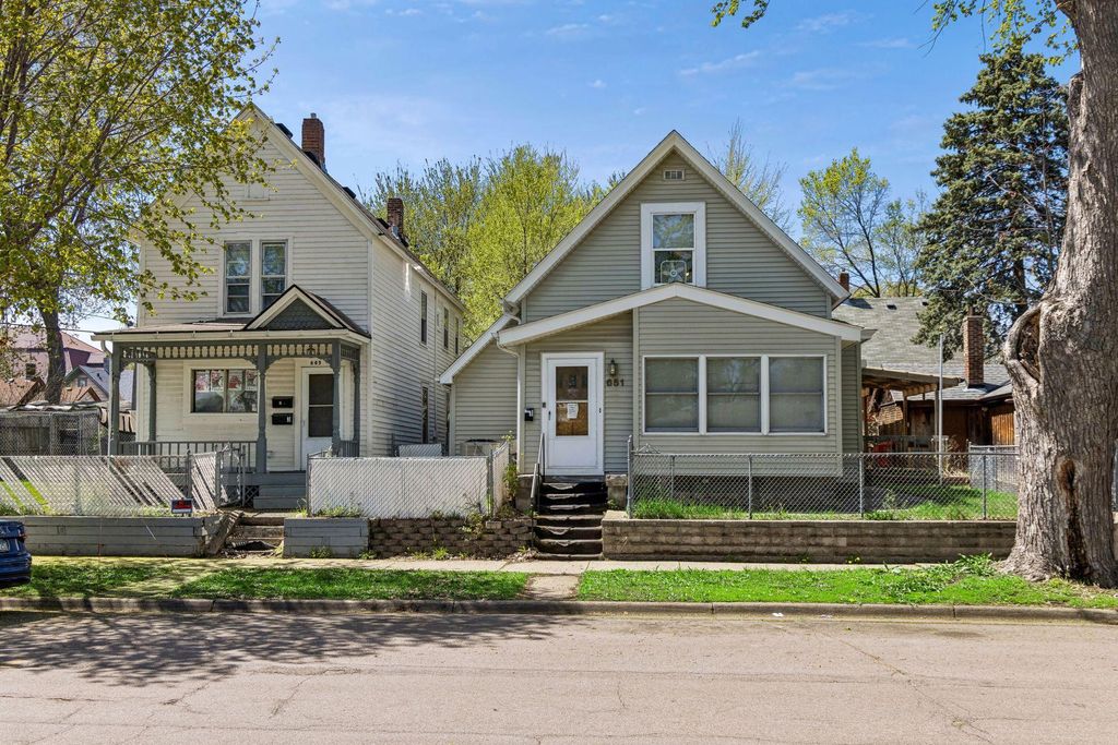 Photo of 651 Mackubin Street, Saint Paul, MN 55103 (MLS # 7064208)