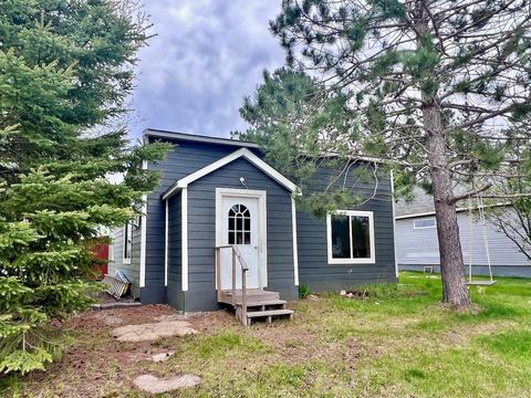 16 1st Street SW Cook MN 55723