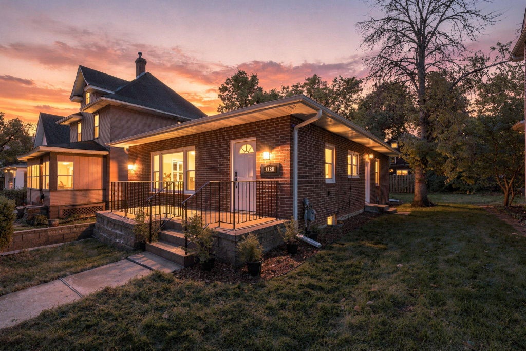 Photo of 1128 Selby Avenue, Saint Paul, MN 55104 (MLS # 7160128)