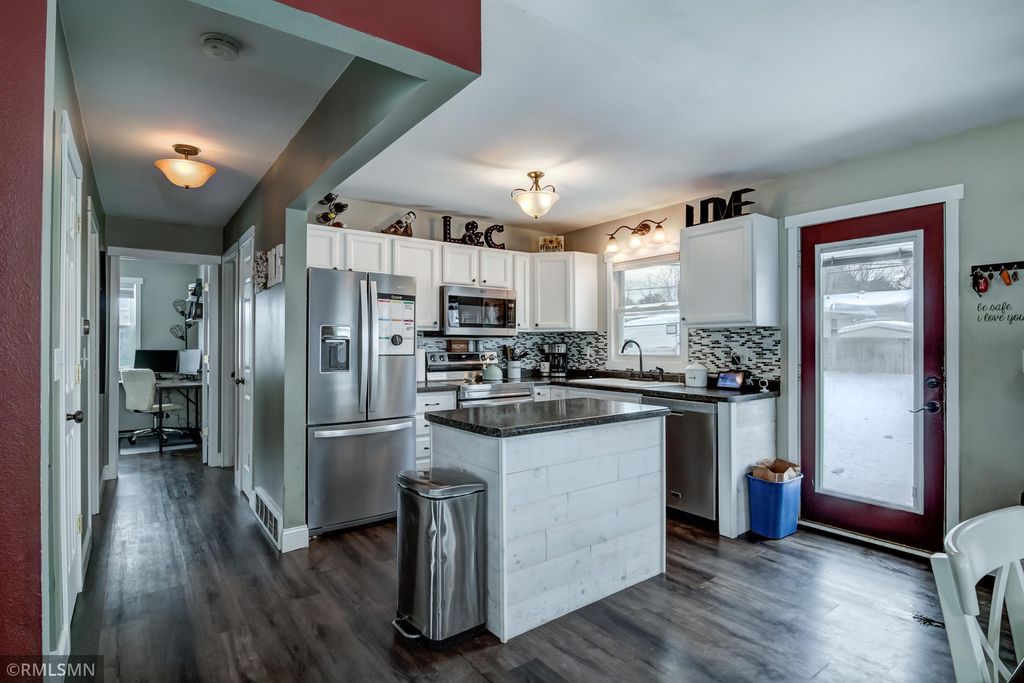 Photo of 2714 Blakeley Avenue, Eau Claire, WI 54701 (MLS # 7006095)