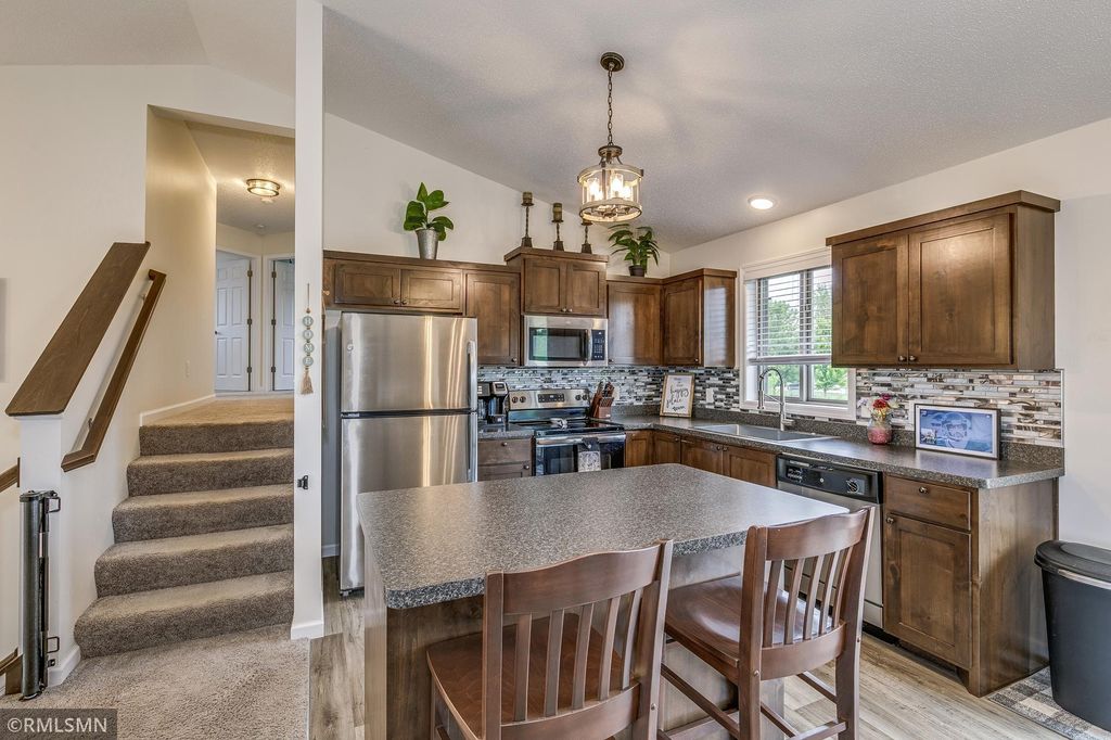 Photo of 37621 Hawthorne Avenue, North Branch, MN 55056 (MLS # 7044401)