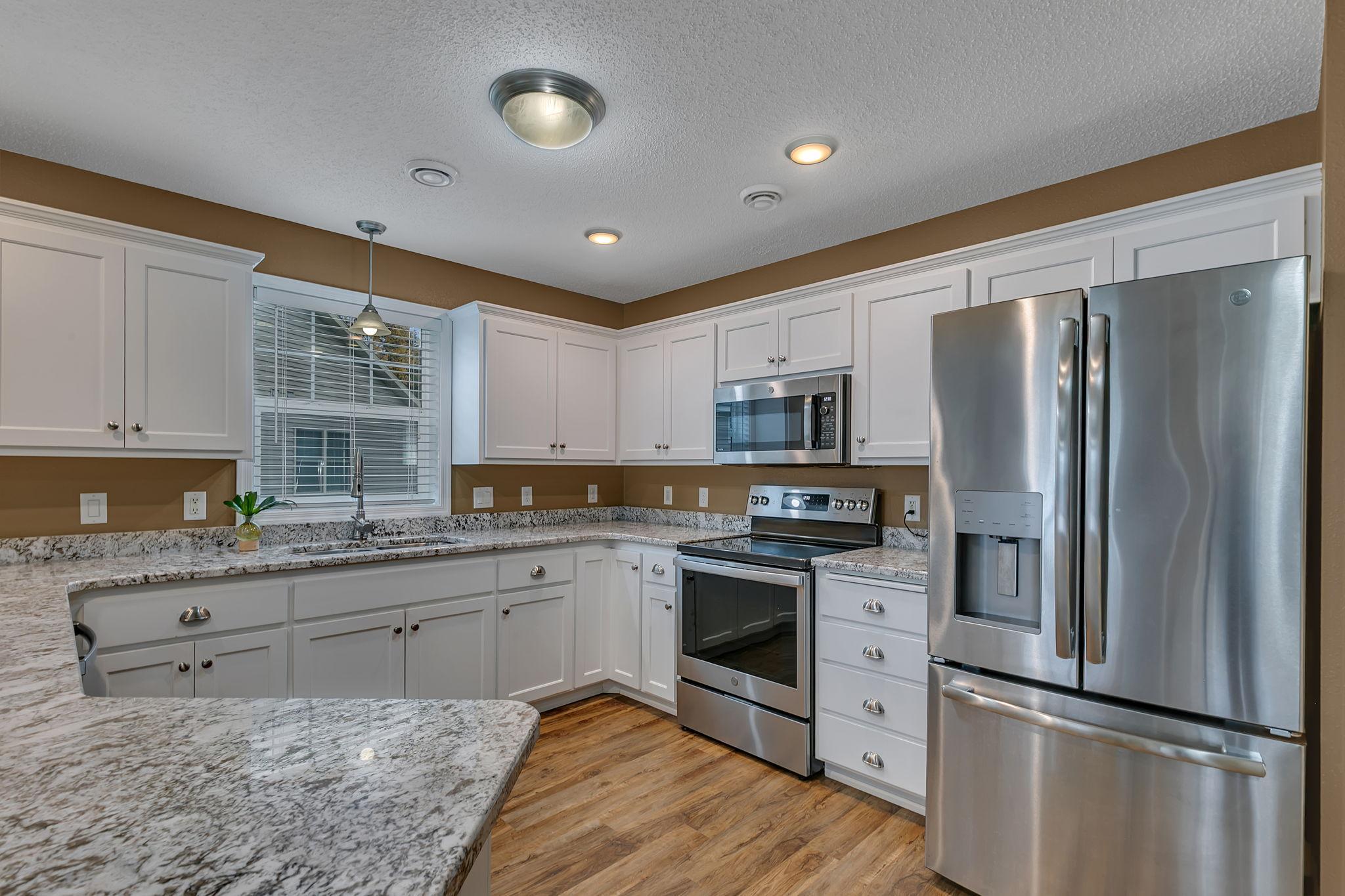 6353 Westwood Parkway