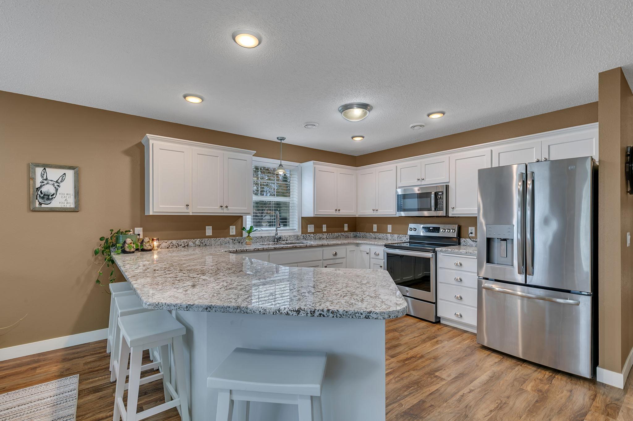 6353 Westwood Parkway