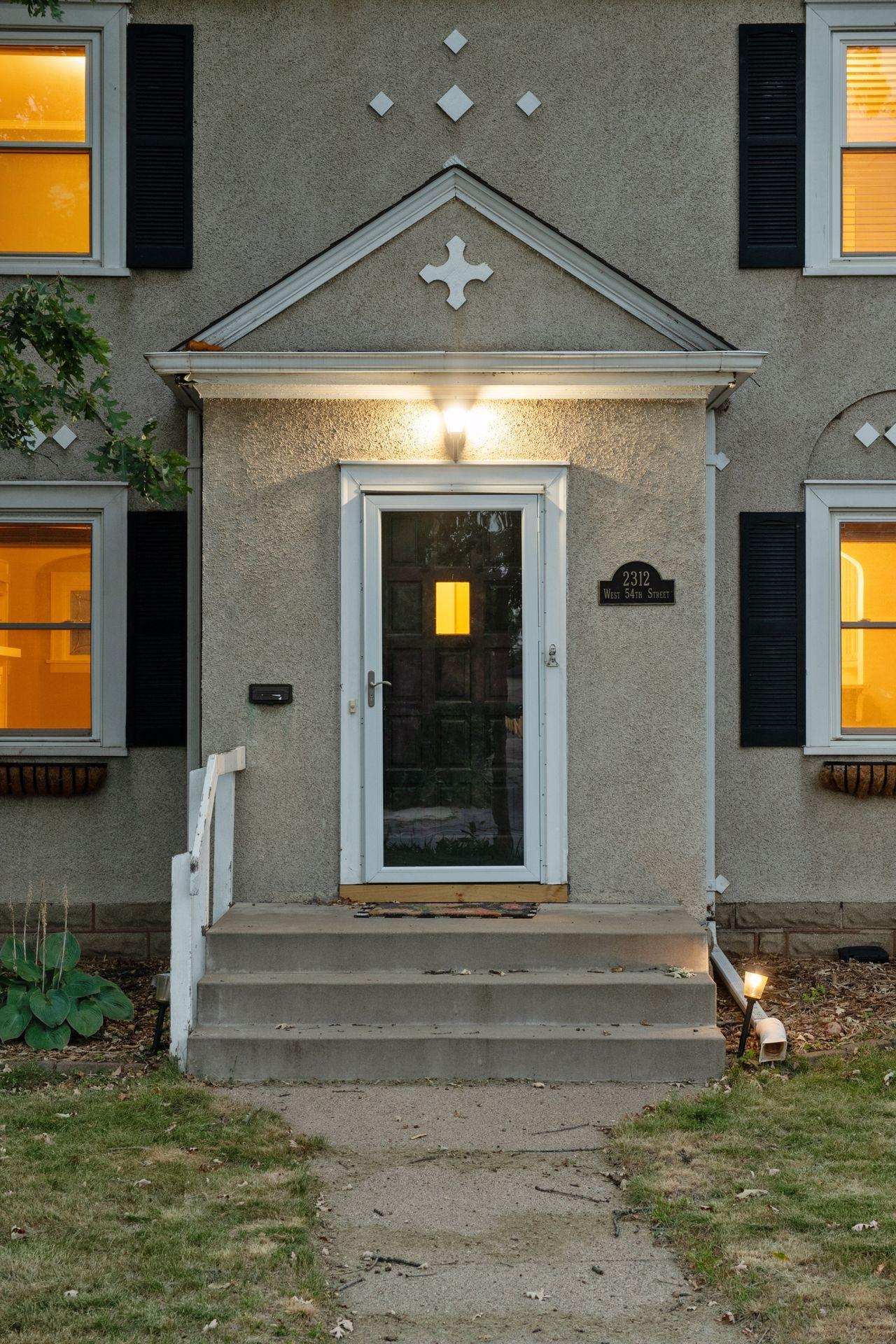 2312 W 54th Street