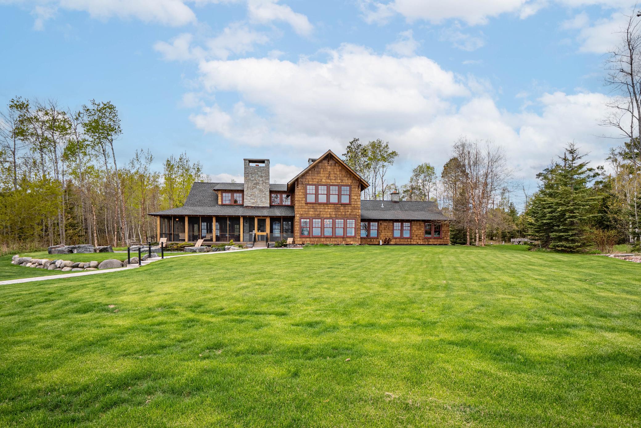 Washburn, Wisconsin, 54891, United States, 4 Bedrooms Bedrooms, ,5 BathroomsBathrooms,Residential,Active,2052040