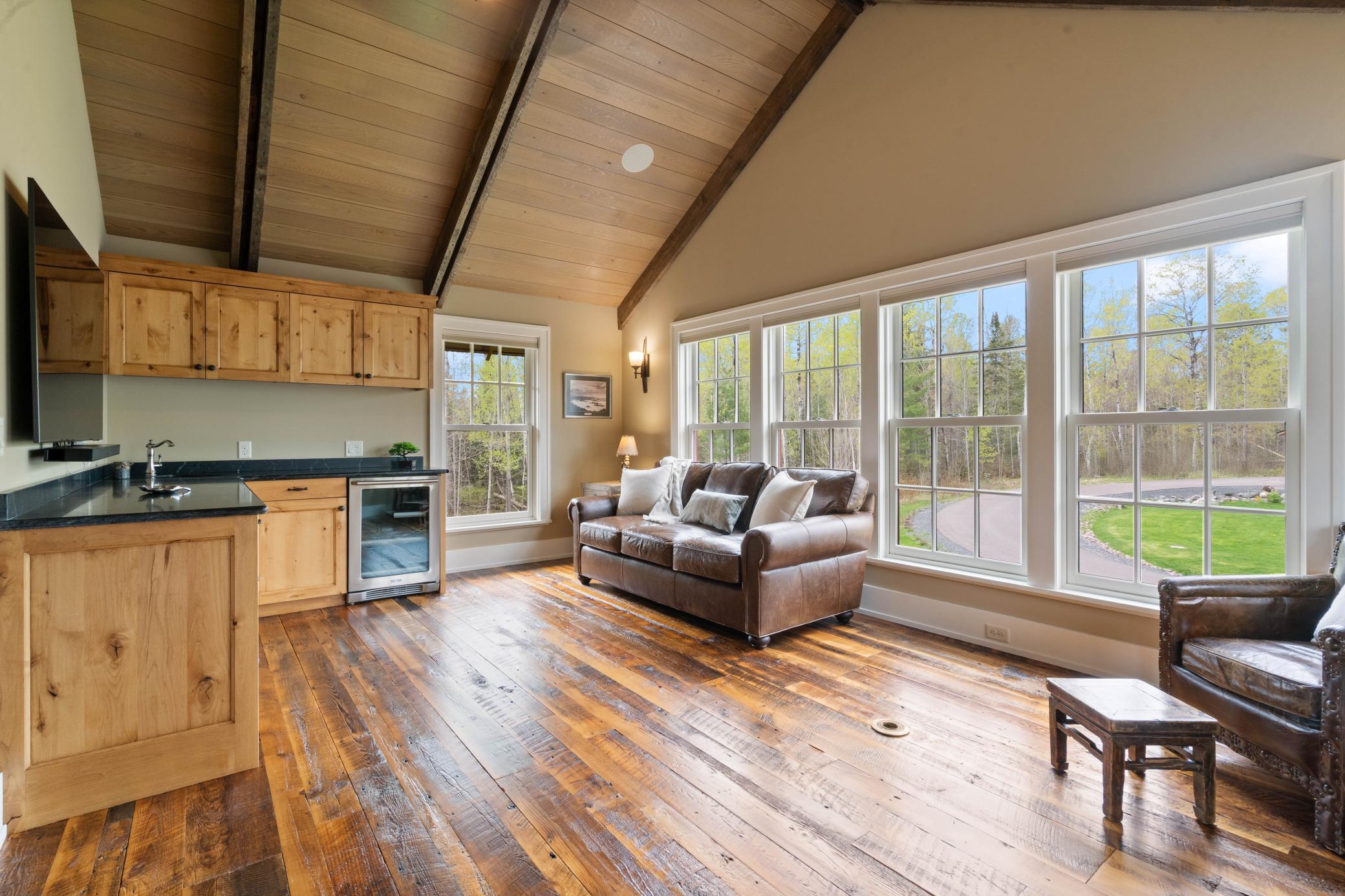 Washburn, Wisconsin, 54891, United States, 4 Bedrooms Bedrooms, ,5 BathroomsBathrooms,Residential,Active,2052040
