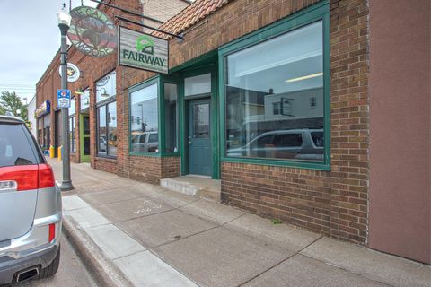 123/125 Main Street N Cambridge MN 55008