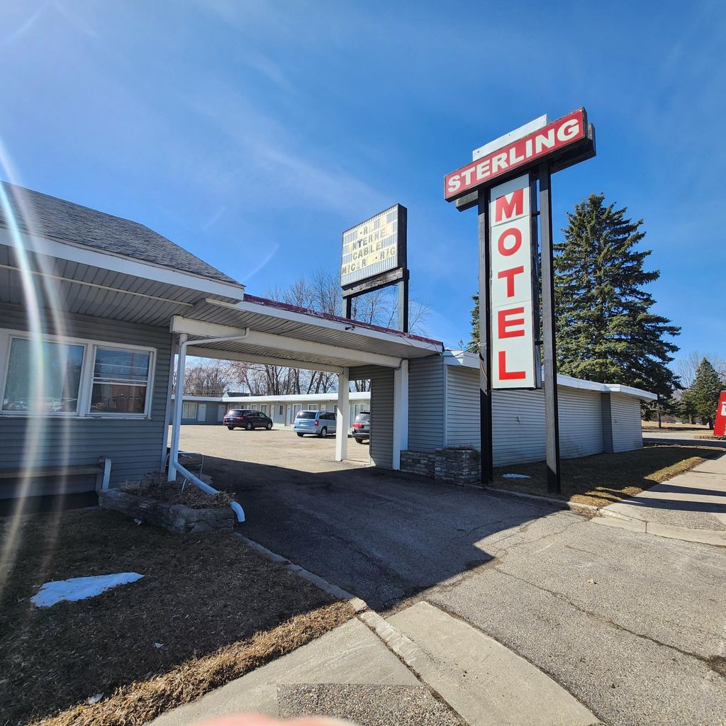 Photo of 1507 W Oakland Avenue, Austin, MN 55912 (MLS # 7042016)