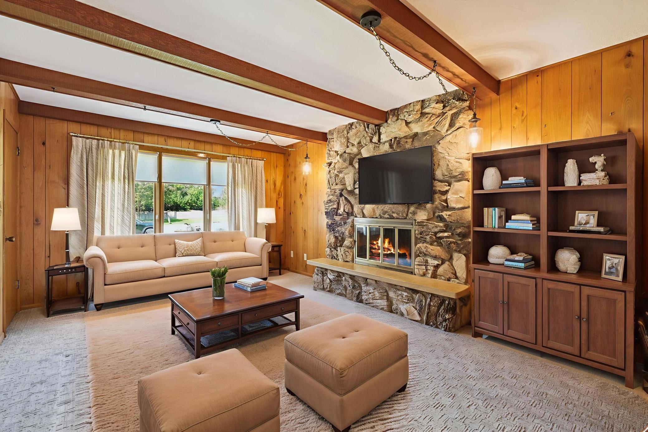 528 Lexington Parkway S