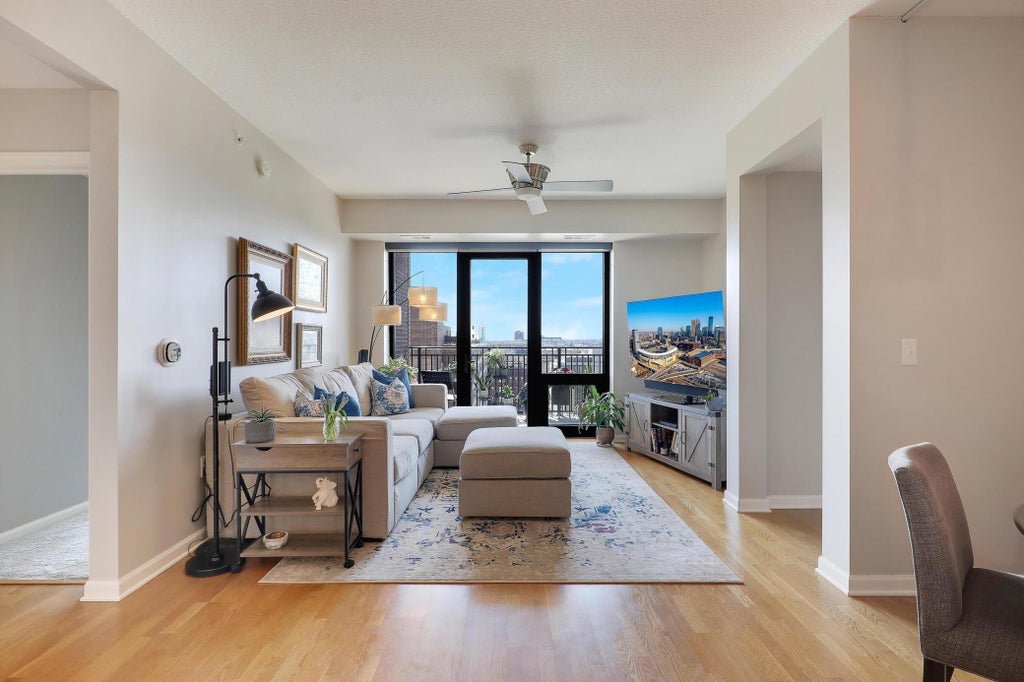 Photo of 500 E Grant Street #707, Minneapolis, MN 55404 (MLS # 7125586)