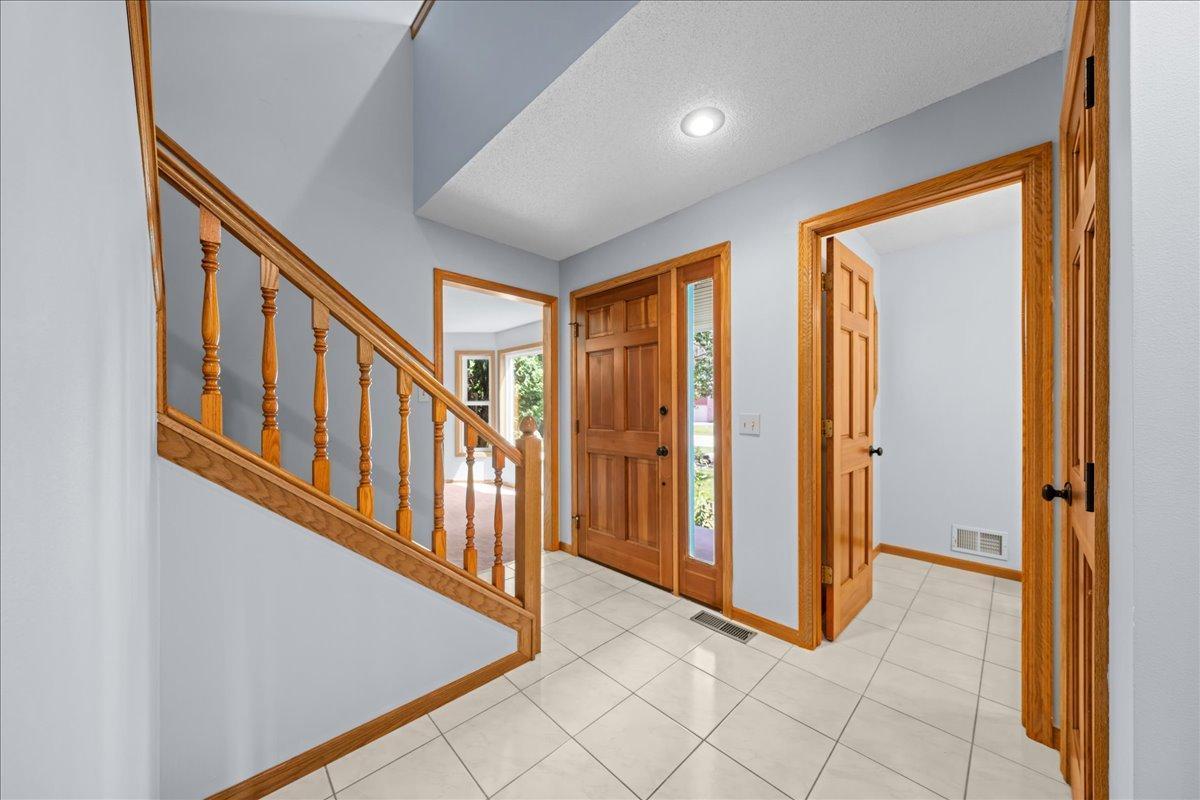 12065 Gantry Lane